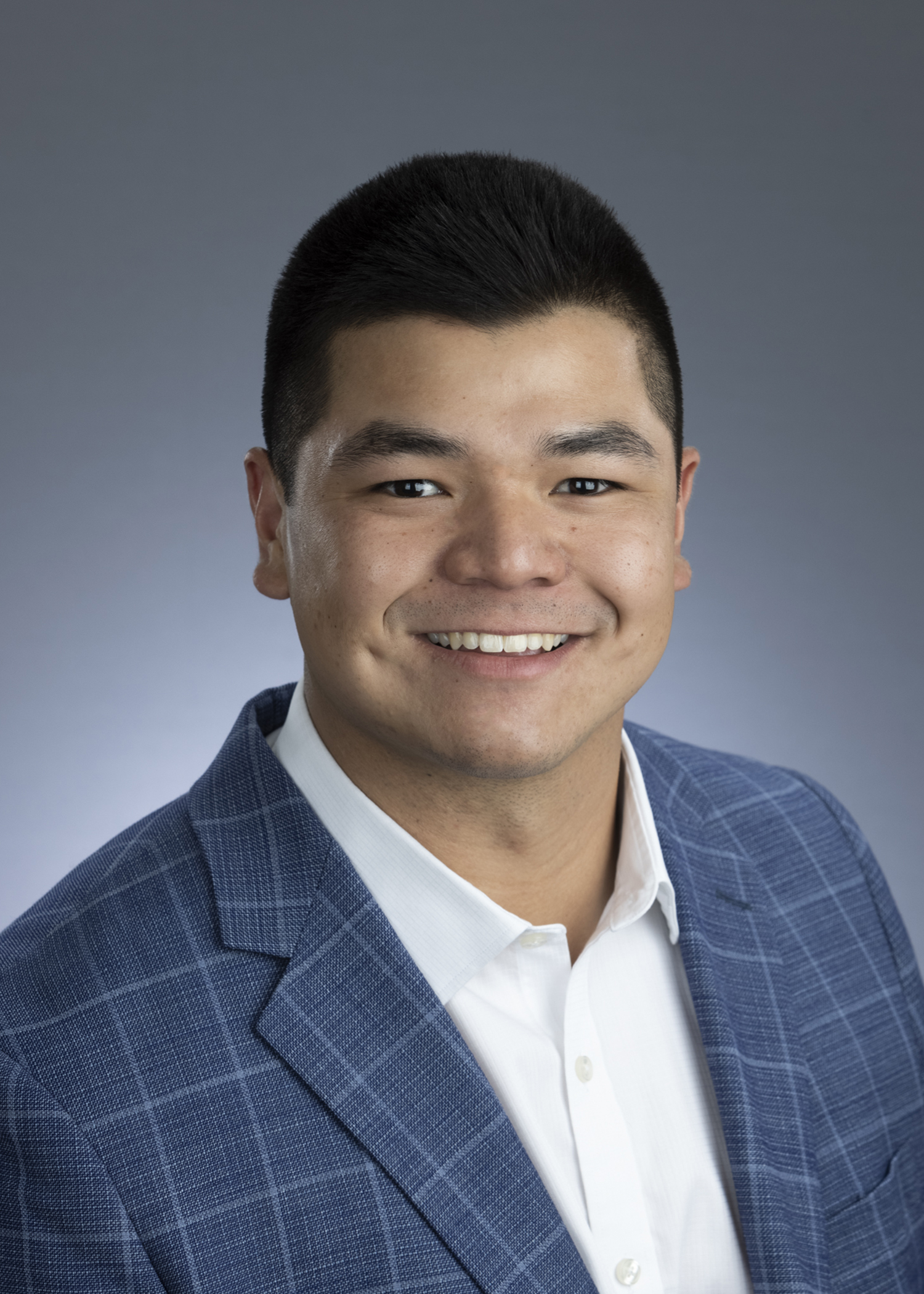 Suarez, Robert headshot.jpg